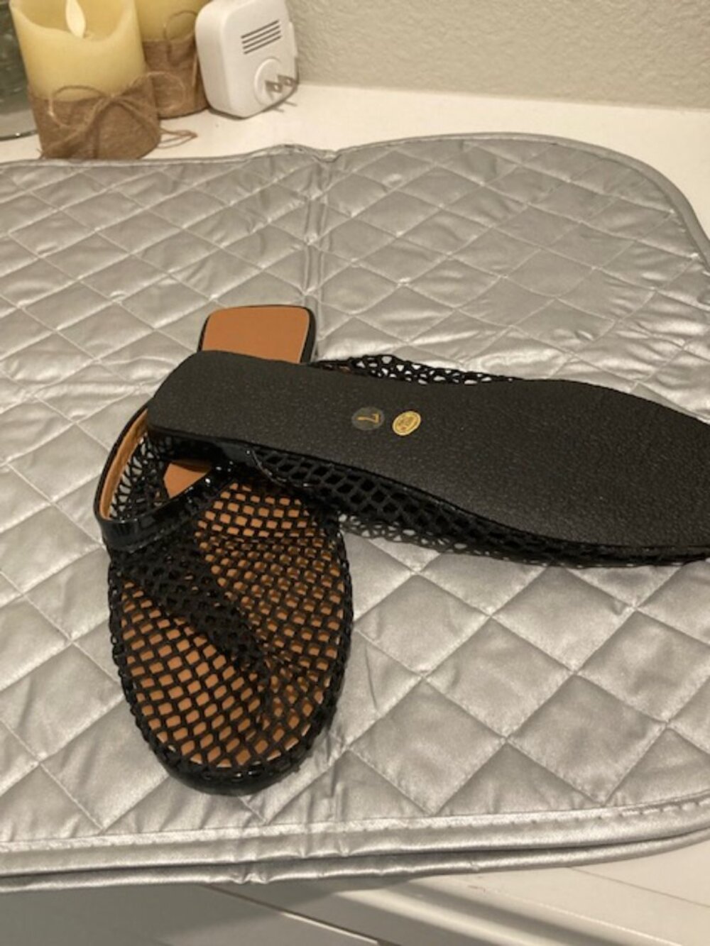 Mesh Black Slides - Picture 2 of 2